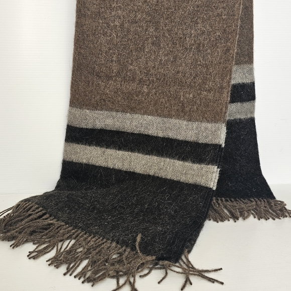 Alicia Adams Alpaca Canyon Throw Blanket - Picture 5 of 14